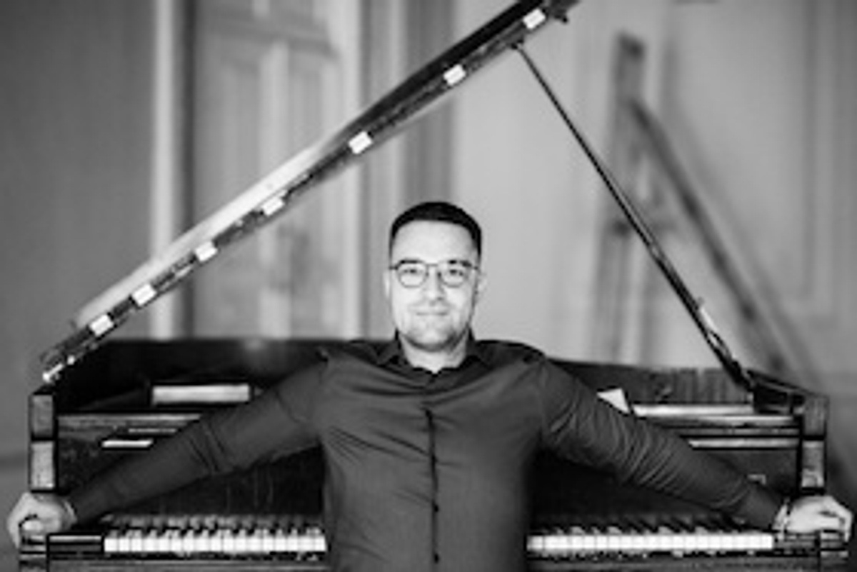 Salonkonzert mit Georg Kjurdian (Klavier)