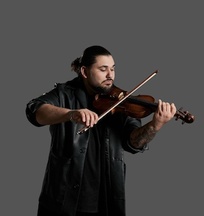NOAH LEONNE