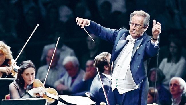 Sir John Eliot Gardiner – Bach h-moll-Messe | Der Bach-Spezialist mit seinem Constellation Choir & Orchestra