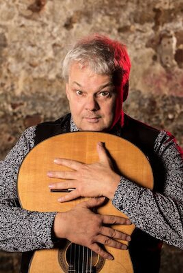 „Viva Sevilla - Gitarrenmusik aus Spanien und Südamerika“ mit Roger Tristao Adao