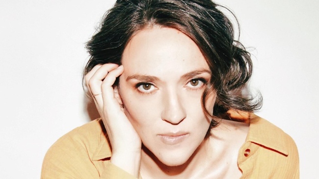 Becca Stevens hr-Bigband
