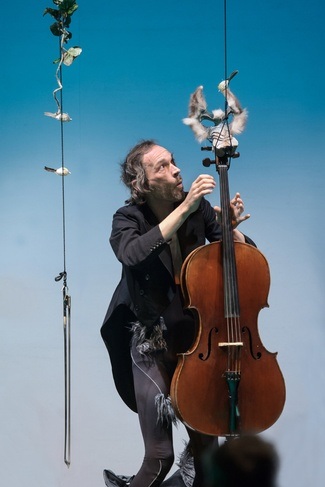 Rotkäppchen und der Wolf im Nachthemd