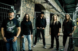 MASTERPLAN & special guest