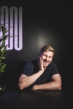 Shahak Shapira Live