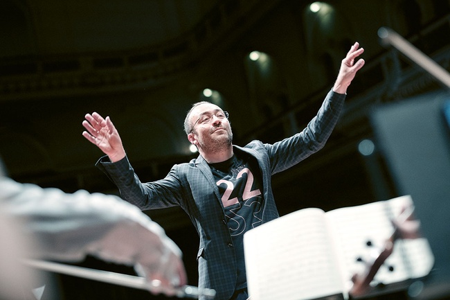 Mahler Chamber Orchestra – Mahler 3. Sinfonie | Riccardo Minasi und Marianne Crebassa in Mahlers groß besetzter Sinfonie