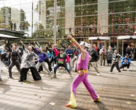 Guru Dudu: Silent Disco Walking Tour