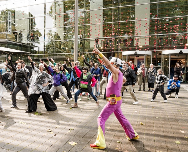 Guru Dudu: Silent Disco Walking Tour