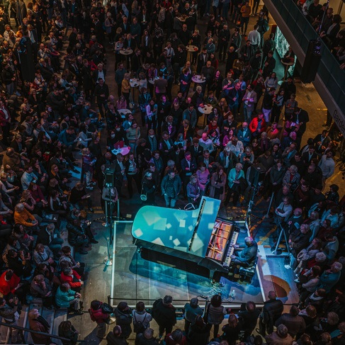 »MPHIL Late« mit Wayne Marshall