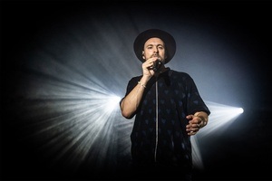 Max Mutzke | Soulige Sounds, Funk-Grooves und große Emotionen live auf der Bühne