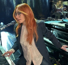 Tori Amos - In Times Of Dragons