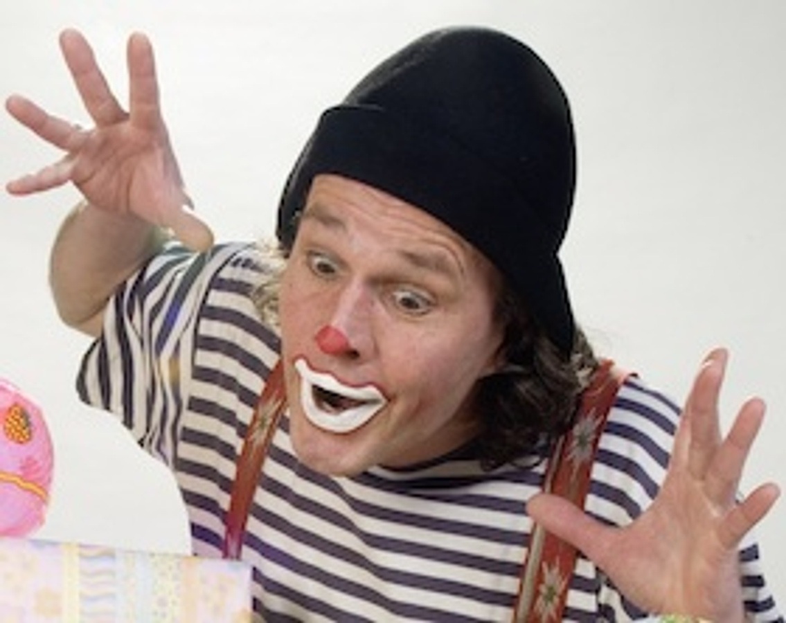 JOAQUINO PAYASO und seine sieben Koffer