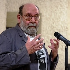 Kettensegen im Greis-Saal