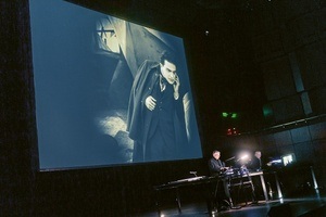 Karl Bartos: Das Cabinet des Dr. Caligari – Stummfilmkonzert | Der Stummfilmklassiker neu vertont von Kraftwerk-Legende Karl Bartos