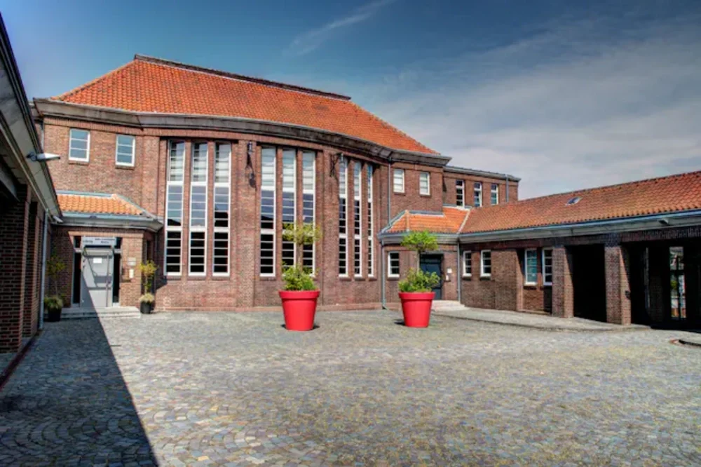 Kleidertauschparty in der alten Lohnhalle Wattenscheid