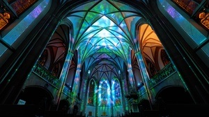 Projektil presents ENLIGHTENMENT: Eine immersive Reise in der Dreikönigskirche, Frankfurt