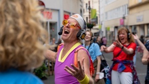 Guru Dudu: Silent Disco Walking Tour  | Ruhrfestspiele 2025