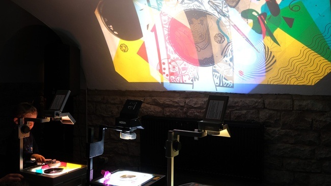 DEEP DIVE: Klang & Farbe