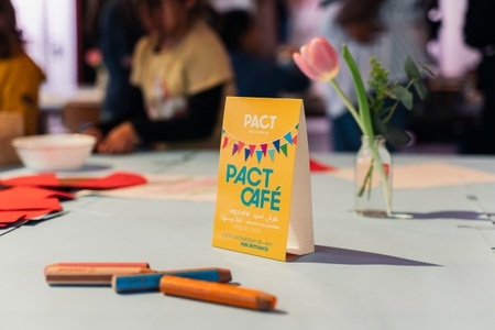 PACT Café Begegnungsraum und Spielfläche für Kinder