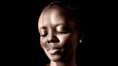 Mesdames Tirailleurs: Poetry Performance mit Matilda TheeGreat