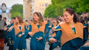 Kormanji Tanzworkshop aus Nord Khorasan und Soug: Ein anderer Frühling