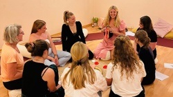 Stella Sieger - Sexualtherapie, Sexological Bodywork, Selbstliebe Training, Workshops