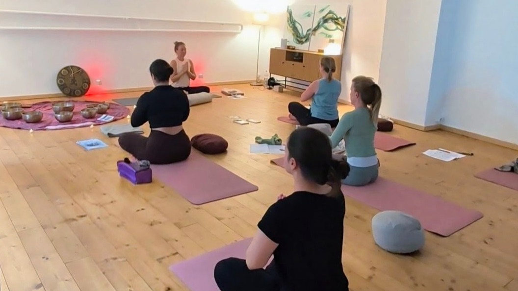 Move & Relax | Yoga, Meditation, Atemübung, Klangreise, Achtsamkeit