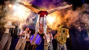 Mahoin - Hamburger Hafenvarieeté