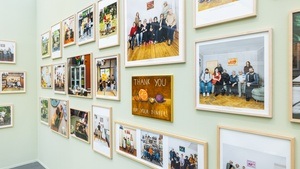 Am Tisch. Essen und Trinken in der zeitgenössischen Kunst
