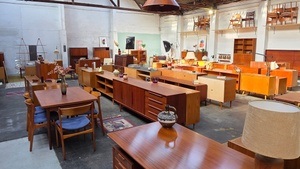 Vintage Möbel & Mid Century Klassiker – Offene Tage bei Iconic Vintage Stock