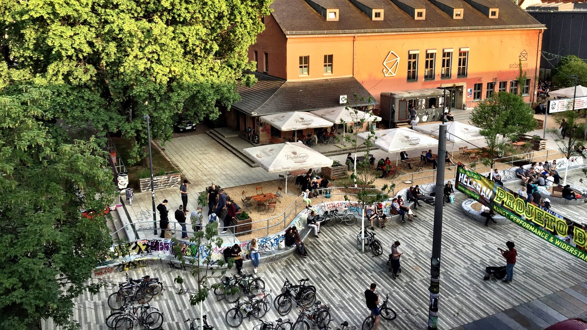 scheune Vorplatz