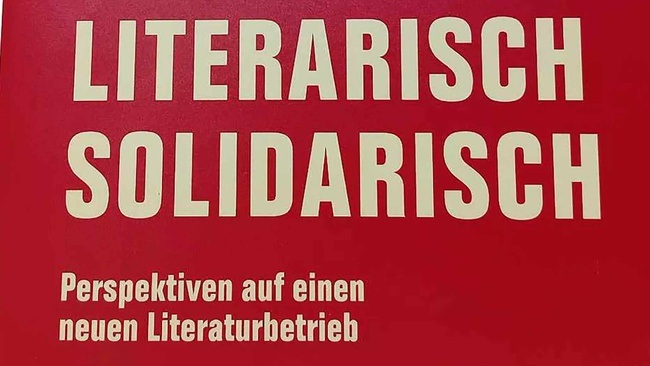 Holding up together – performative Lesung & Austausch Kuratiert von Ayna Steigerwald