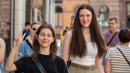 Stadttour von Menschen mit Fluchterfahrung mit Diana & Viktoriia