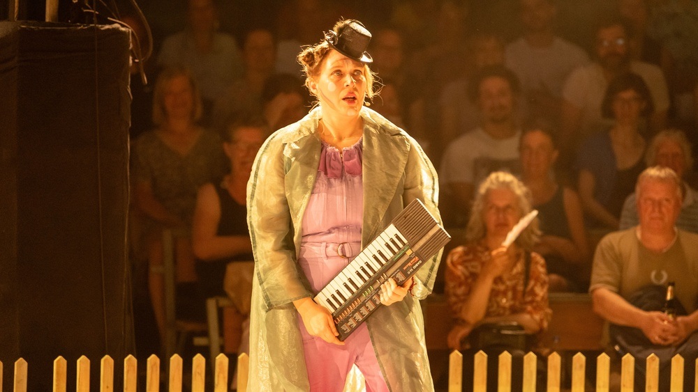LULU: REVANCHE IM ZIRKUSZELT. Musiktheater von glanz&krawall