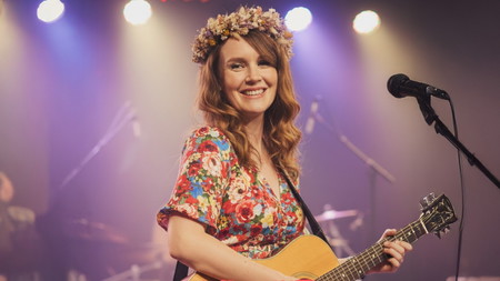 Schienenbuskonzert mit Rina