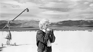 Eve Arnold. Capturing Compassion