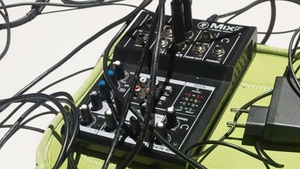 Mmakgosi Kgabi: On vocals/BOSS RC 202 Loop station and other noise/sound instruments