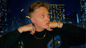 YFG PAVE / Support: SLY ALONE & PEAKS