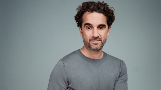 OLIVER WNUK | »Wnuk denkt laut und liest was vor« | HAMBURG