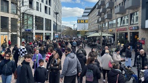 Flohmarkt IKEA HH-Altona parallel zum verkaufsoffenen Sonntag