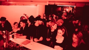 Donnerstags bei Frau Weiss - SAMY BELL