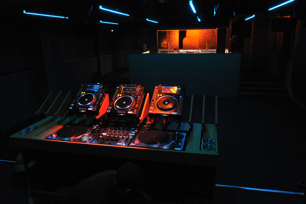 Art(e)facts - Club Edition @JAKI