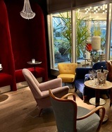 Ruby Leni Hotel & Bar