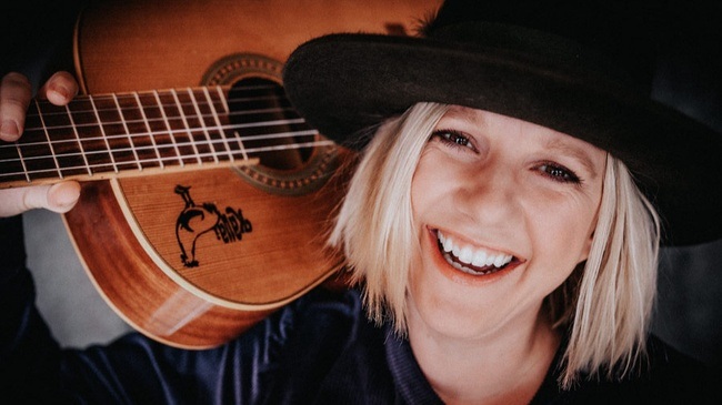 CLAUDIA KORECK - NEO ALPIN