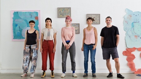 "con.tain #3 findste" – Alan Biehlig, Clara Pötsch, Nele Hendrikje Sandner, Katharina Schreiter, Teresa Szepes