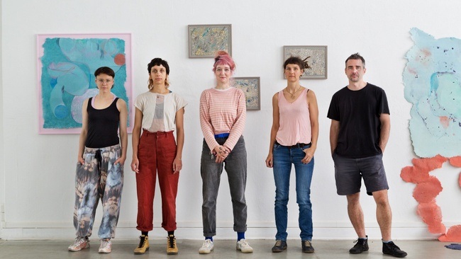 "con.tain #3 findste" – Alan Biehlig, Clara Pötsch, Nele Hendrikje Sandner, Katharina Schreiter, Teresa Szepes