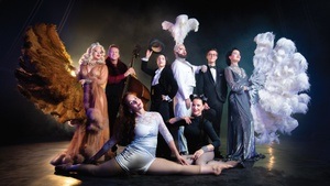 Vintage Wonderland - Die glamouröse Winterrevue (Burlesque, Akrobatik & Live-Musik)