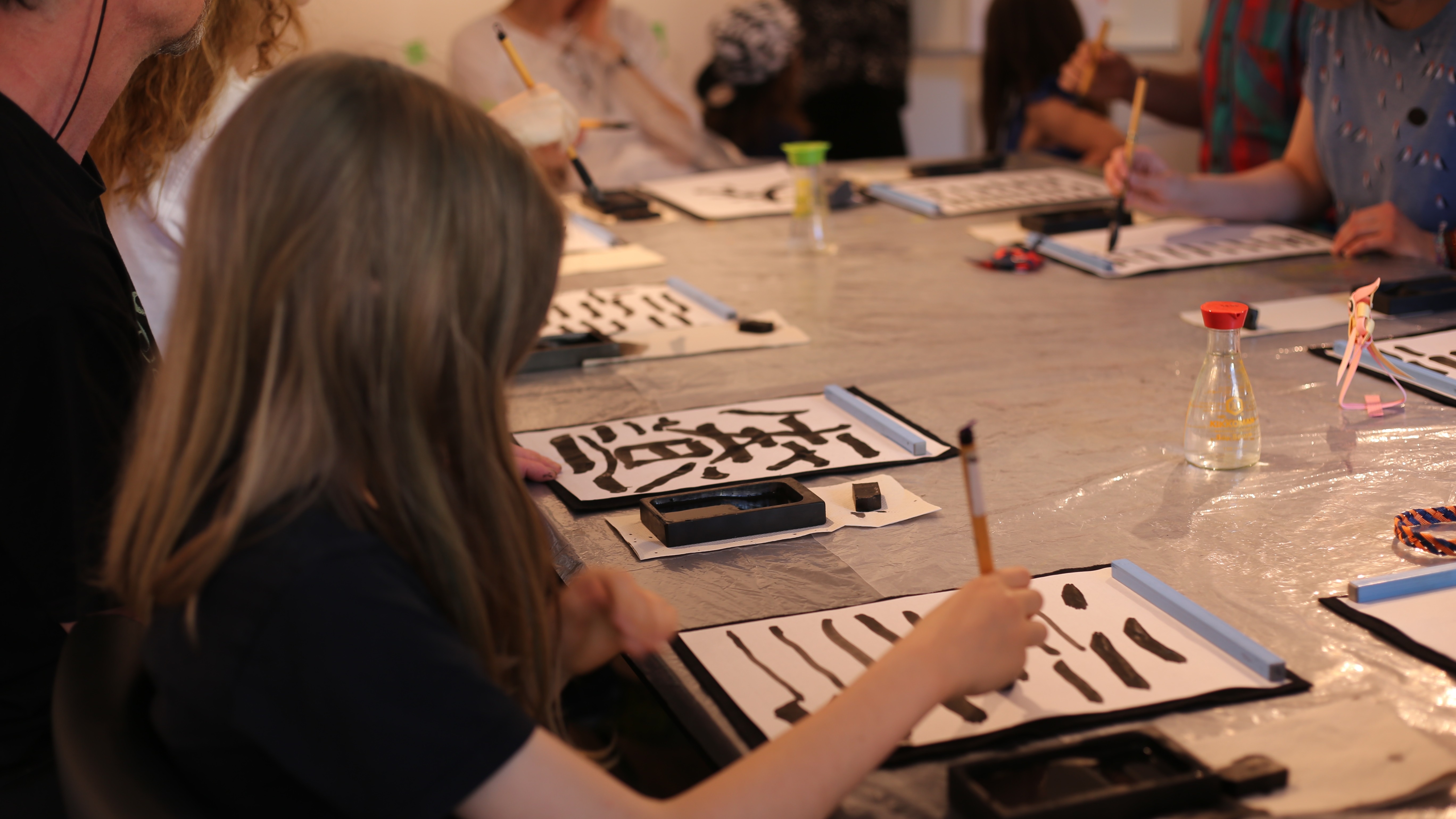 KURS: SHODÔ – KALLIGRAPHIEKURS / YUKO ISHIZAWA