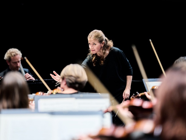 »Happy Hour« im Konzerthaus | Das WDR Sinfonieorchester mit Werken von Pärt, Bach und Schostakowitsch