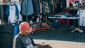 Nachbarschaftsflohmarkt