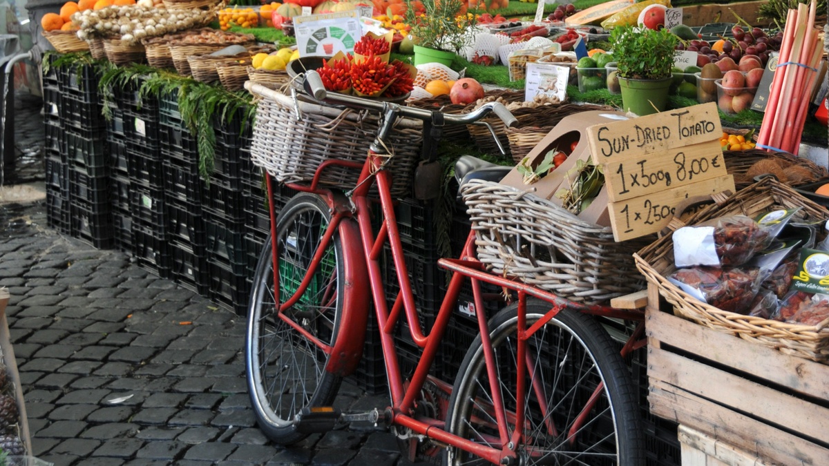 Wochenmarkt am Elisenbrunnen